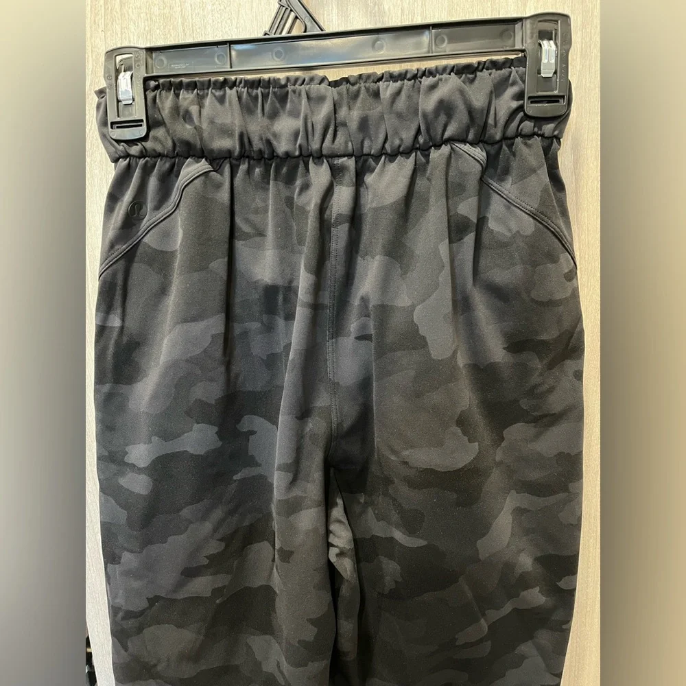 Lululemon Keep Moving Pants Joggers Black Camo 2 Lulu Pants - Picture 10 of 11